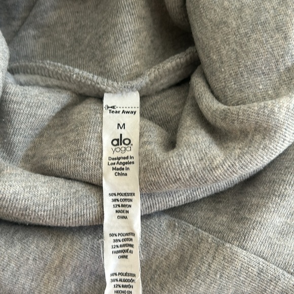 Alo Cropped Turtleneck - Picture 2 of 4